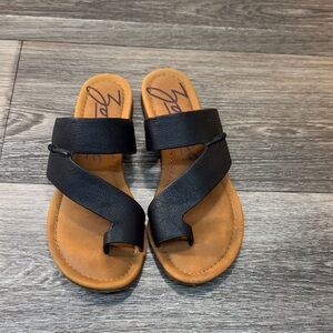Zodiac Black and Tan Women's Sandals size 8.5 (j233)